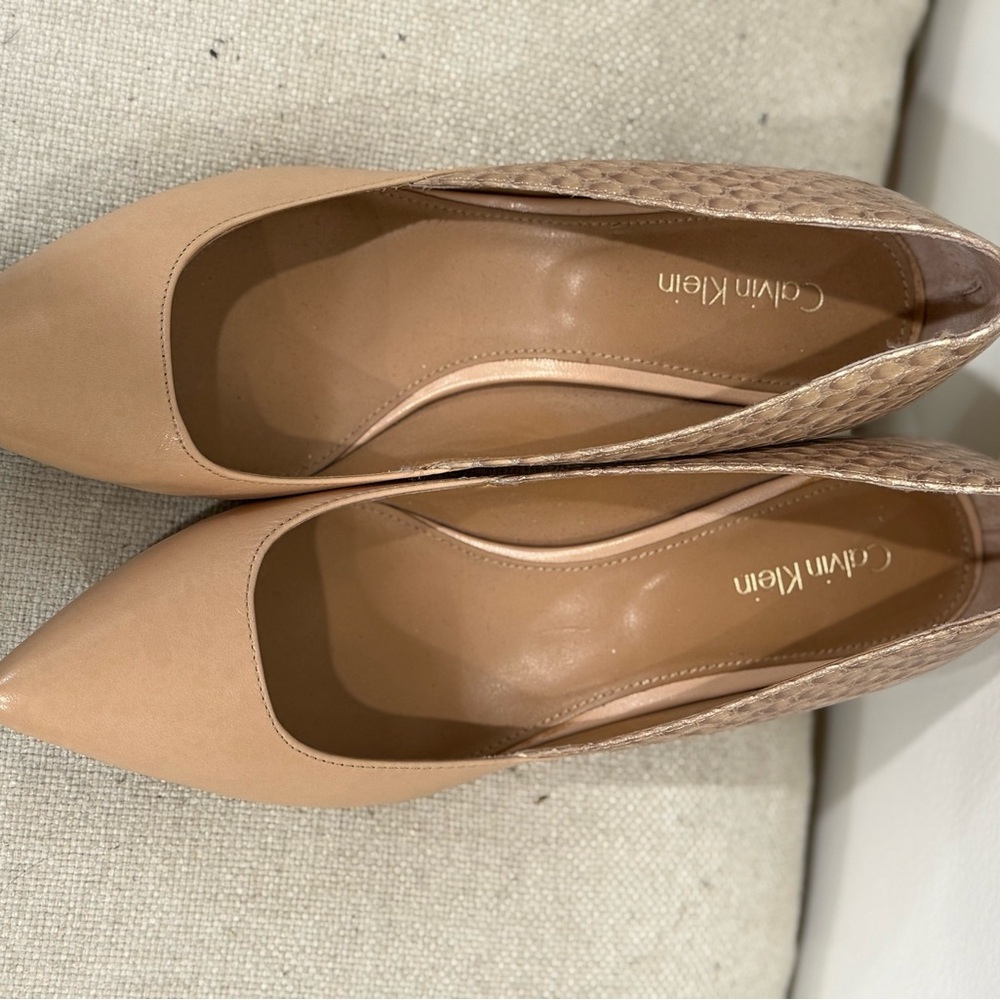 Calvin Klein Beige Snake Leather Pumps – Size 7 (Like new) - Picture 3 of 4